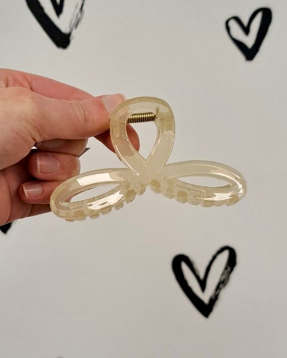 Ribbon Claw Hair Clip