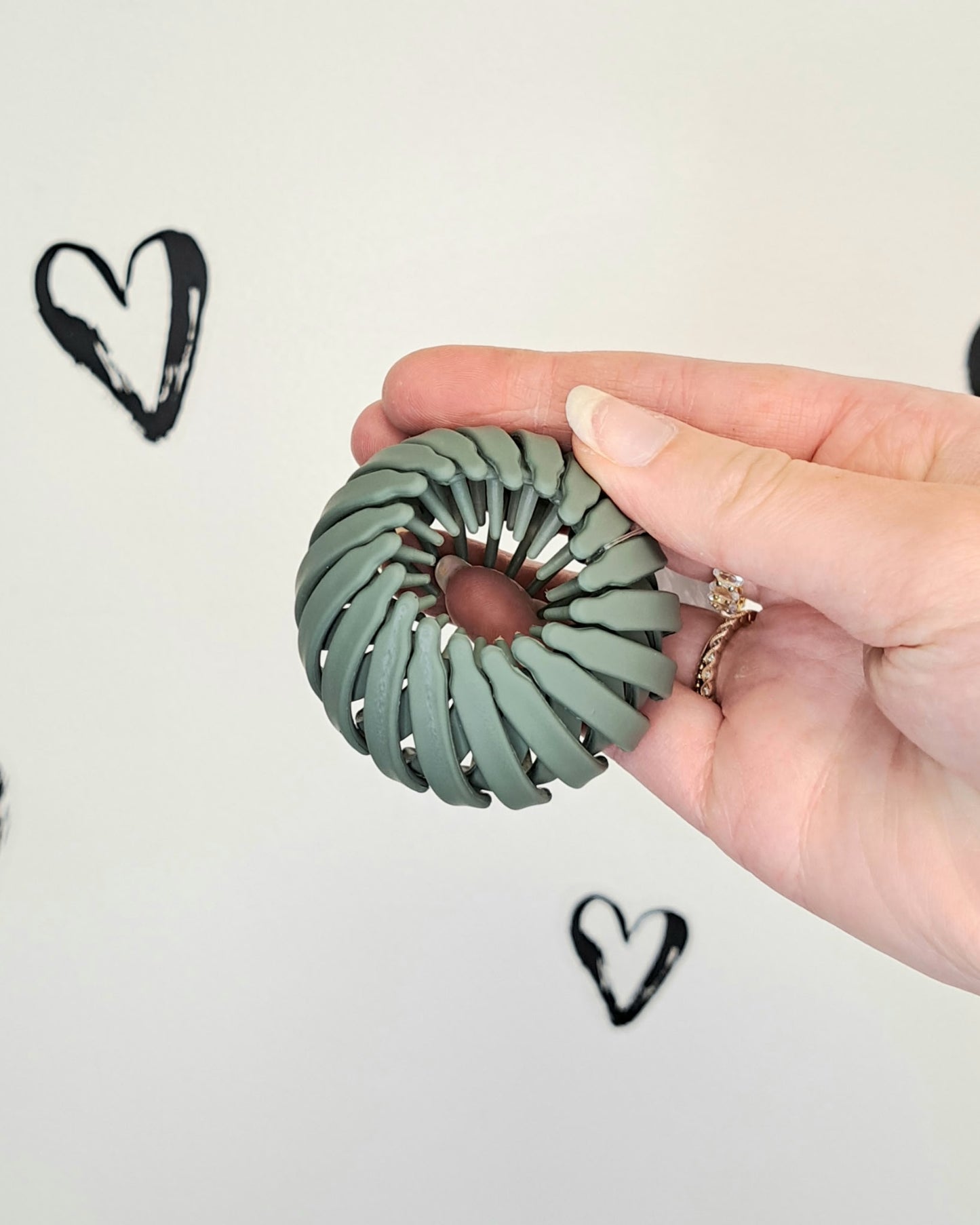 Expandable Hair Claw