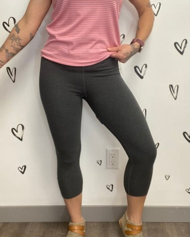 The Riley Bamboo Capri Legging - 3 COLORS π
