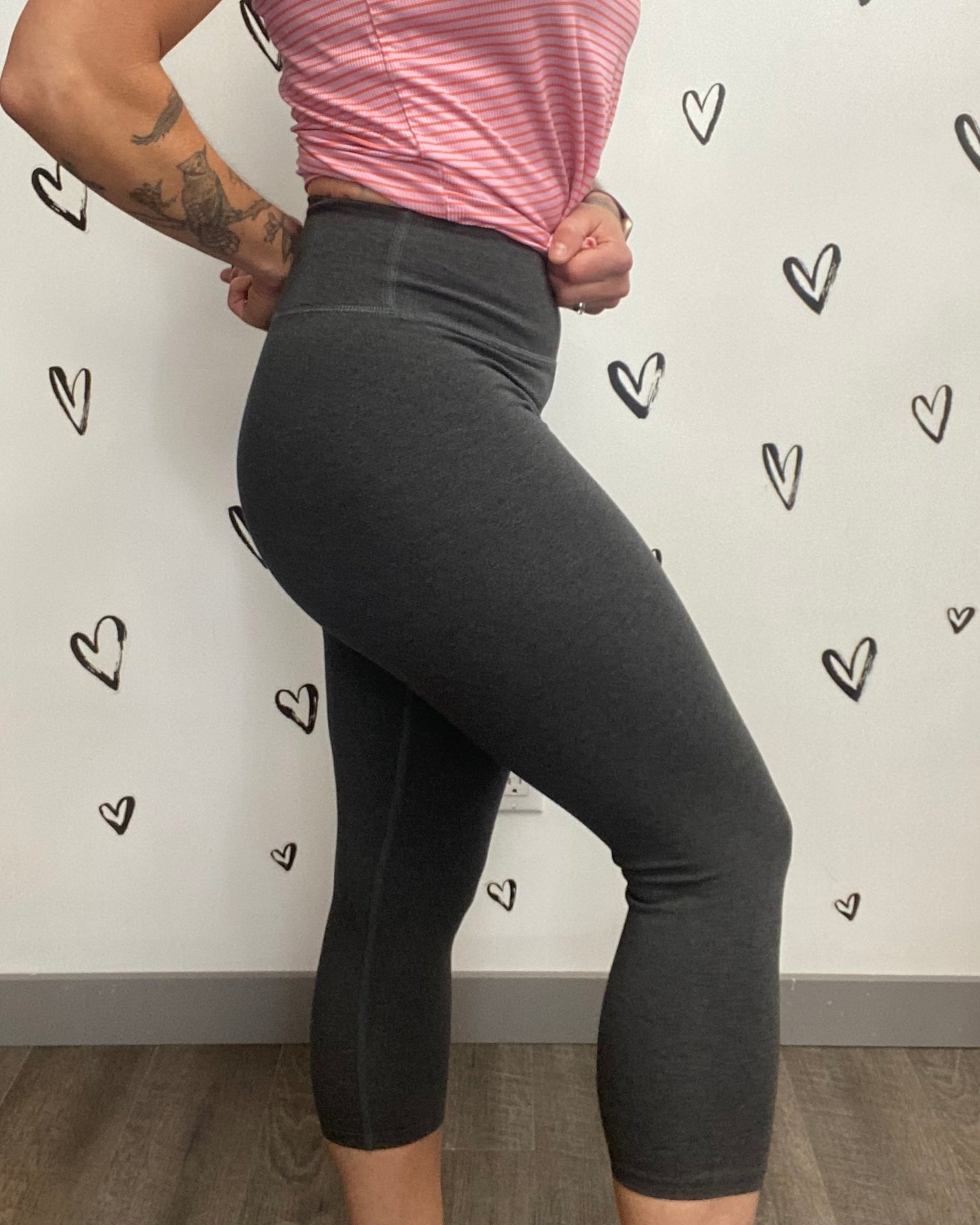 The Riley Bamboo Capri Legging - 3 COLORS π