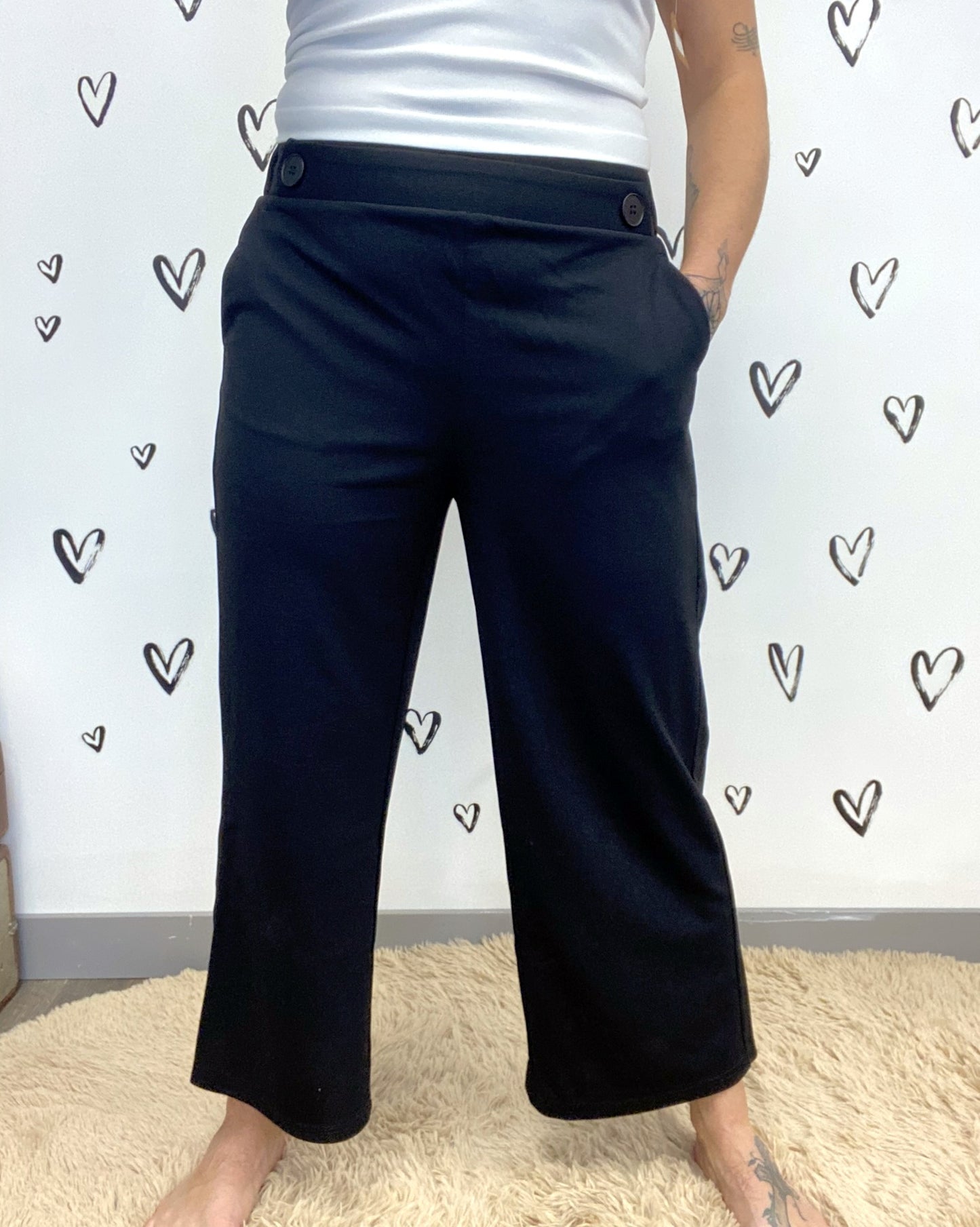 The Liva Wide 7/8 Ankle Pant