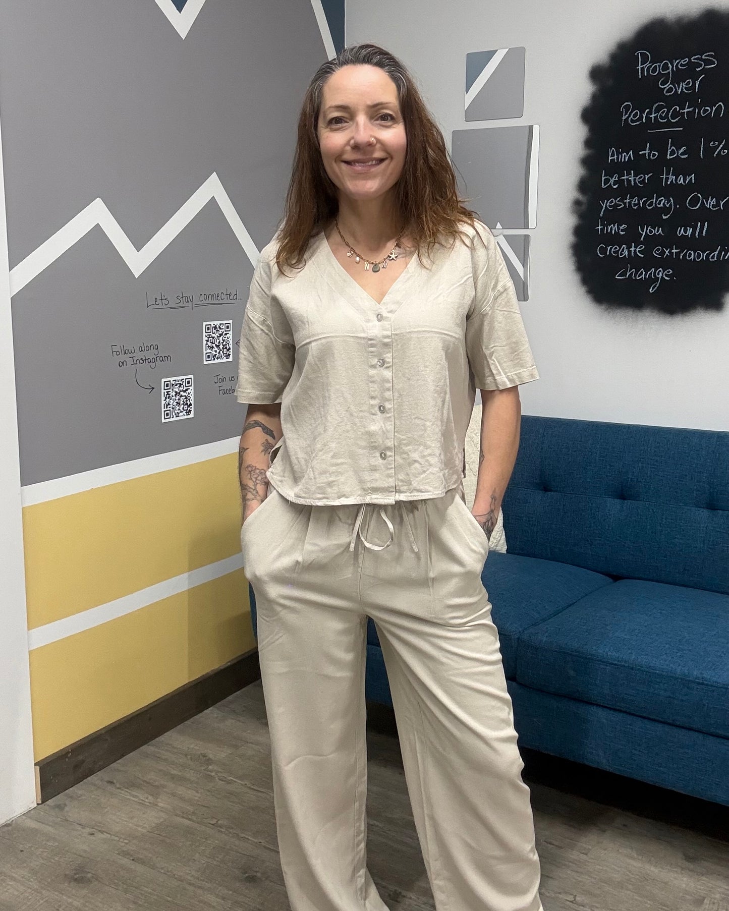 The Mymilo V-neck Button Blouse