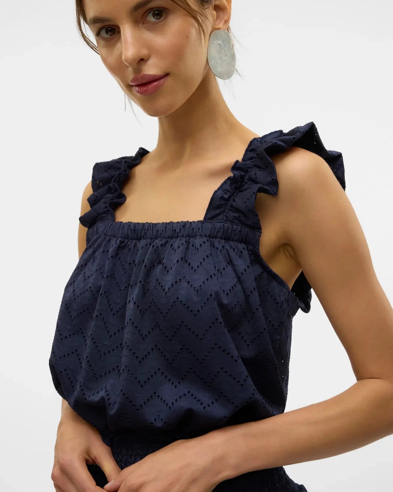 The Thas Eyelet Ruffle Singlet Top: 2 COLORS