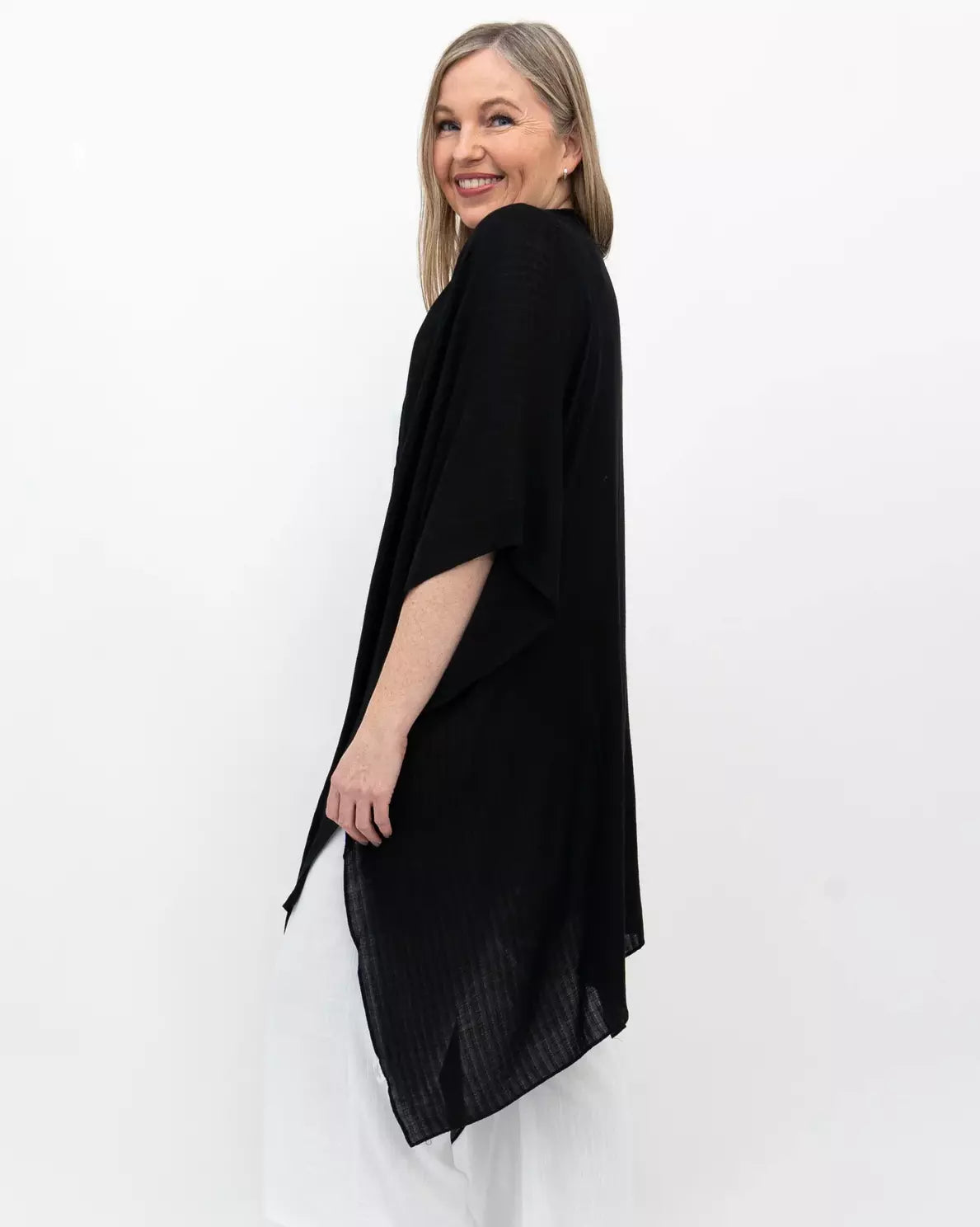 The Darcy Black Kimono π