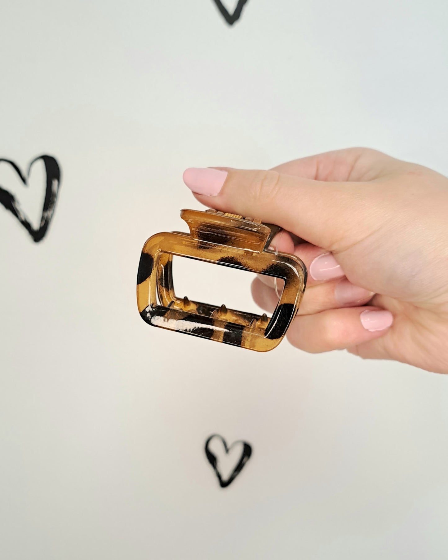 Rounded Rectangular Claw Clips