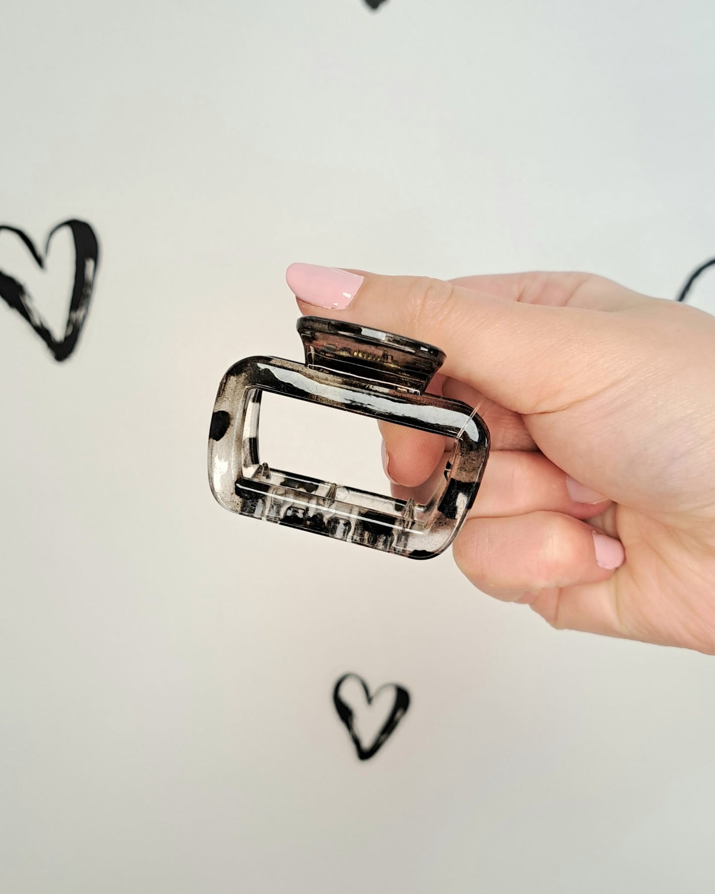 Rounded Rectangular Claw Clips