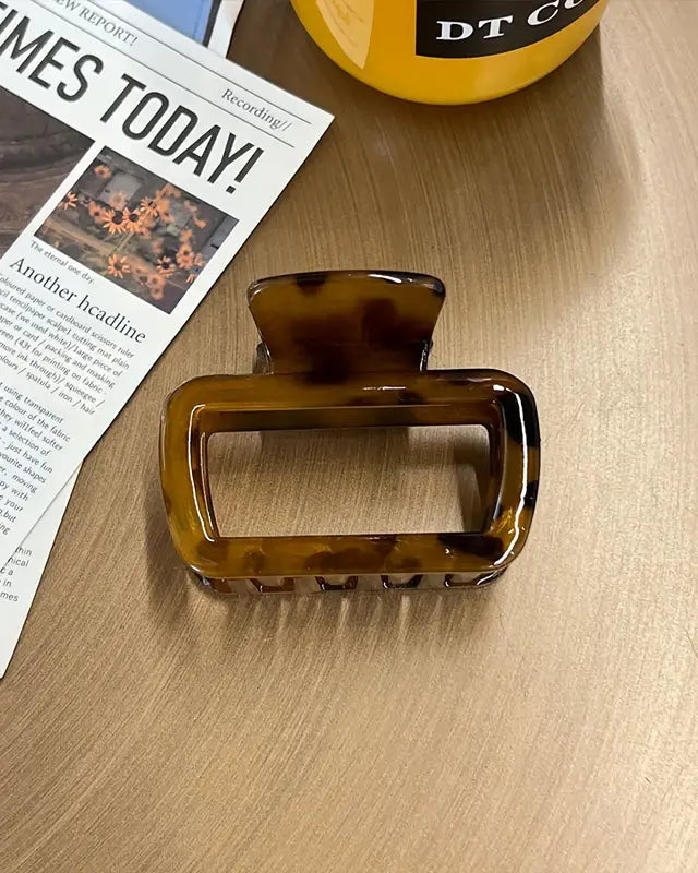 Rounded Rectangular Claw Clips