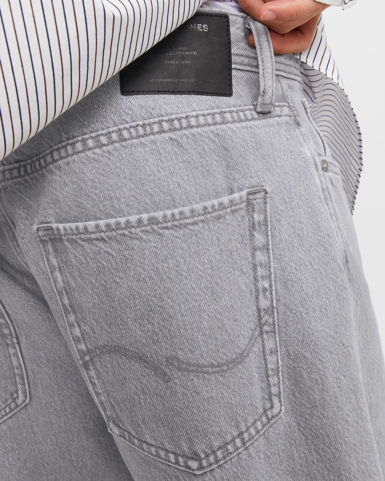 The Alex Loose Fit Gray Wash Jeans