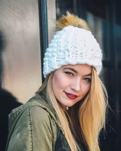 Oversized Chunky Knitted Pom Touque