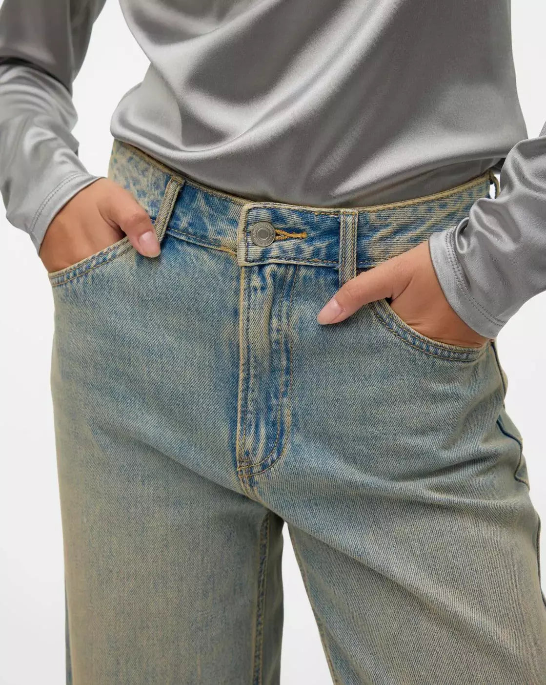 The Remy Mid Rise Wide Leg Jeans