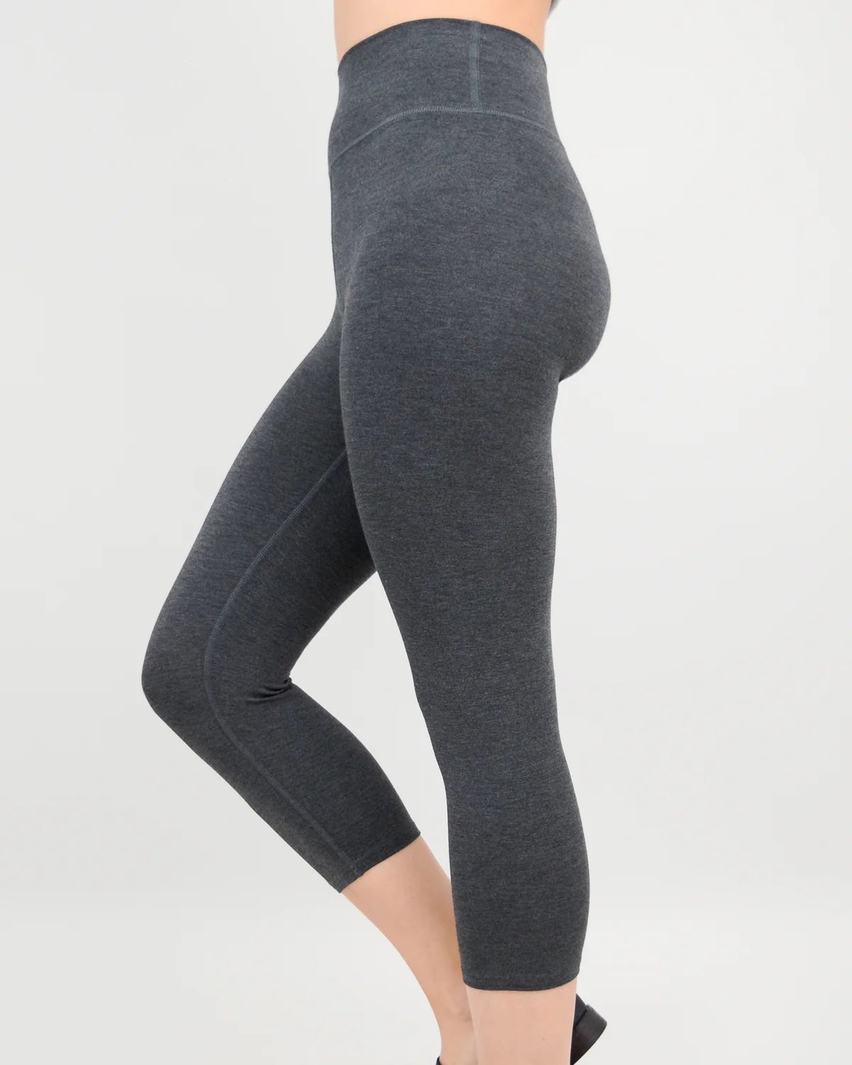 The Riley Bamboo Capri Legging - 3 COLORS π