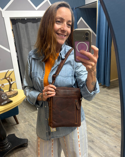 Dallas Unisex Leather Crossbody Bag