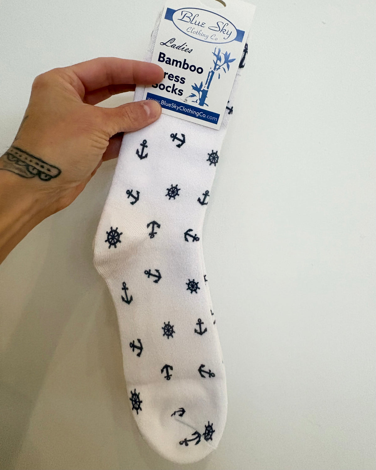 White Anchor Bamboo Dress Socks 🍁