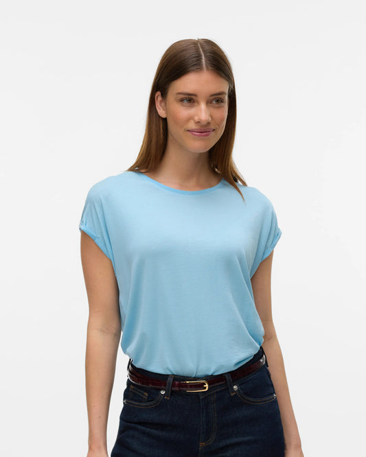 The Ava Plain Top: Airy Blue