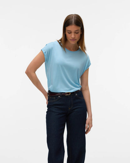 The Ava Plain Top: Airy Blue