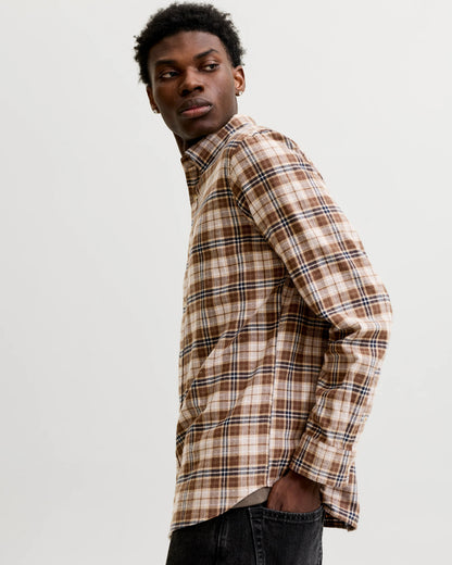 The Field Check Long Sleeve Shirt: Cocoa