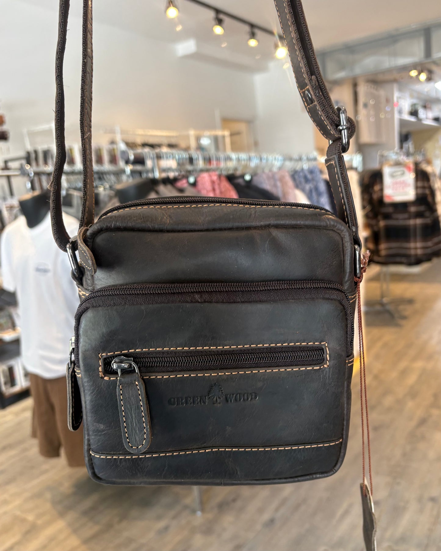 Oliver Unisex Leather Crossbody Bag: 2 COLORS