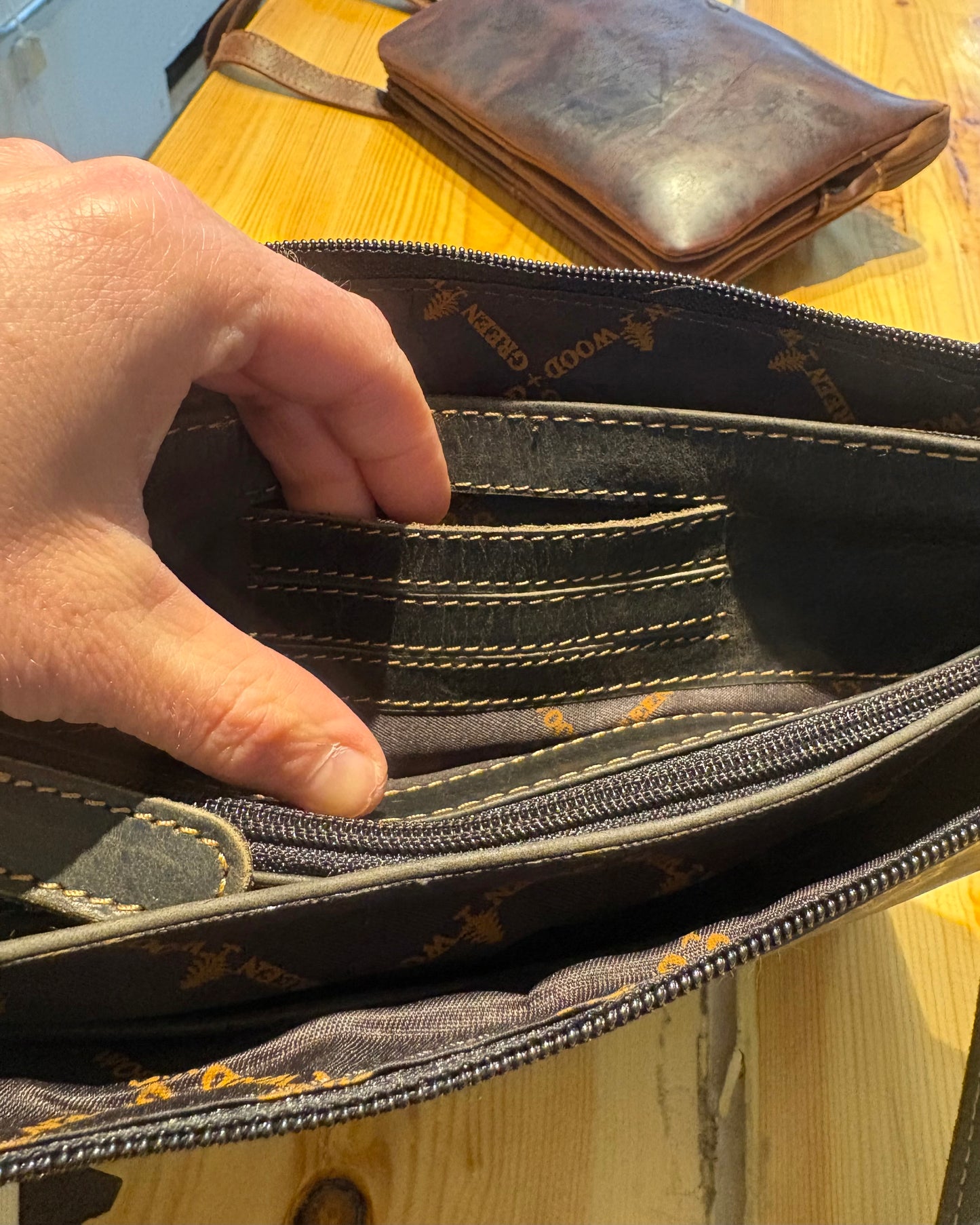 Mary Women's Leather Crossbody Wallet Purse: 2 COLORS
