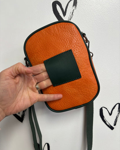 Retro Multi-Color Crossbody Purse 🍁