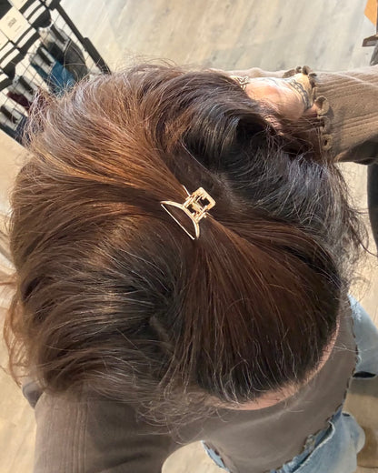 Tiny Gold Claw Hair Clip