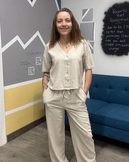 The Mymilo V-neck Button Blouse