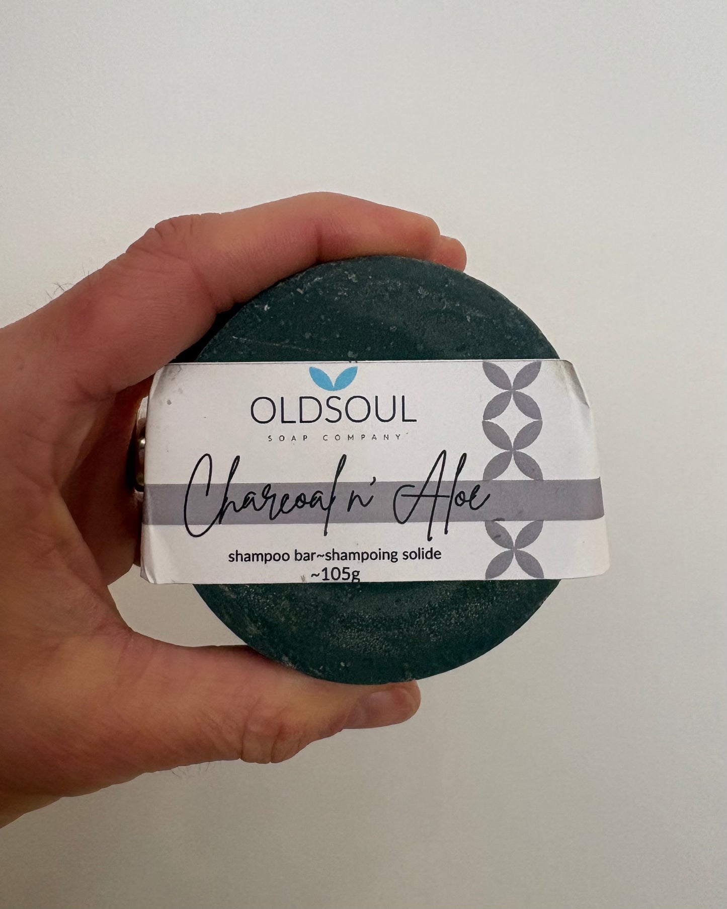 Charcoal n' Aloe Shampoo Bar 🍁
