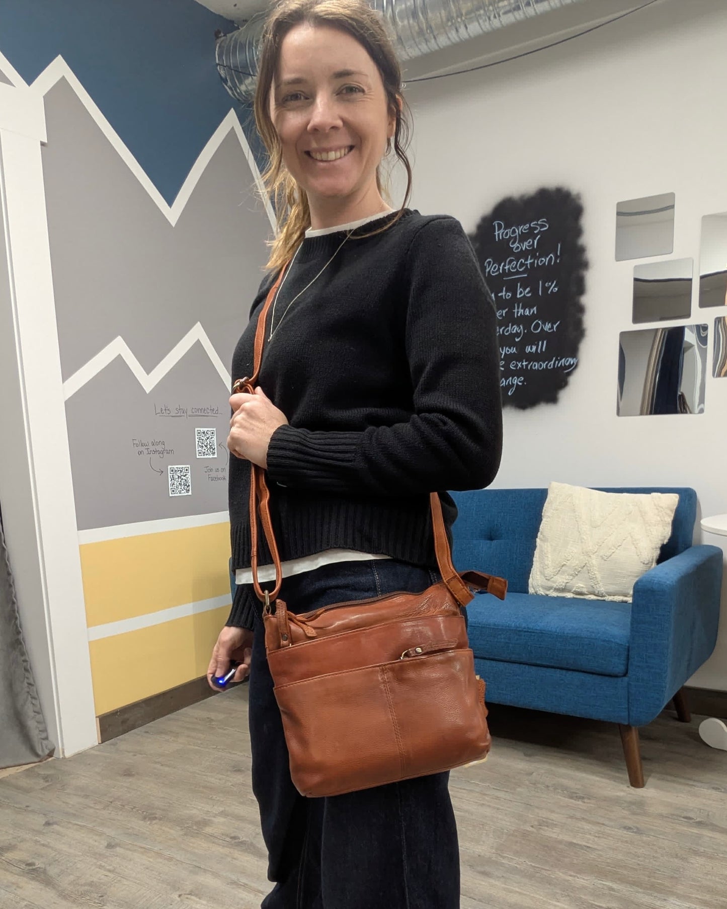 Lisa Leather Crossbody Purse