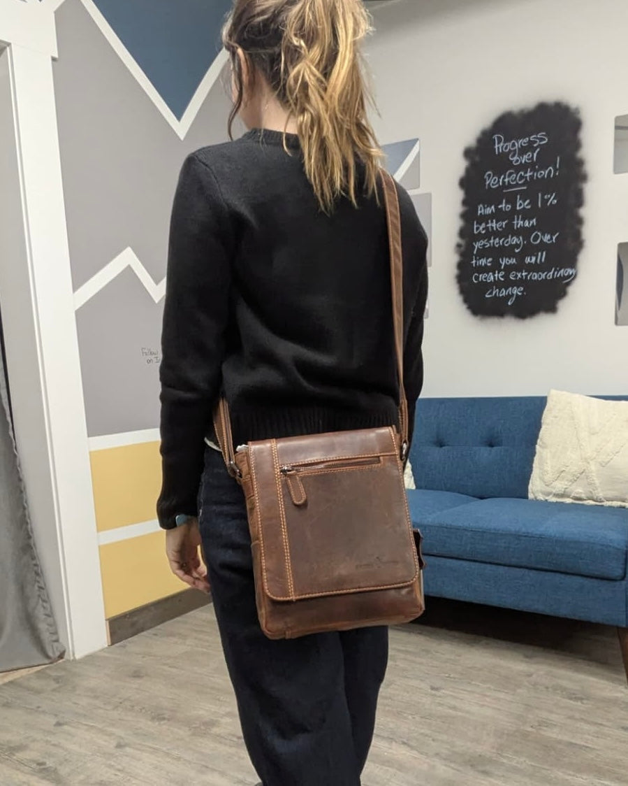 Henry Unisex Leather Mini-Messenger Bag: 2 COLORS
