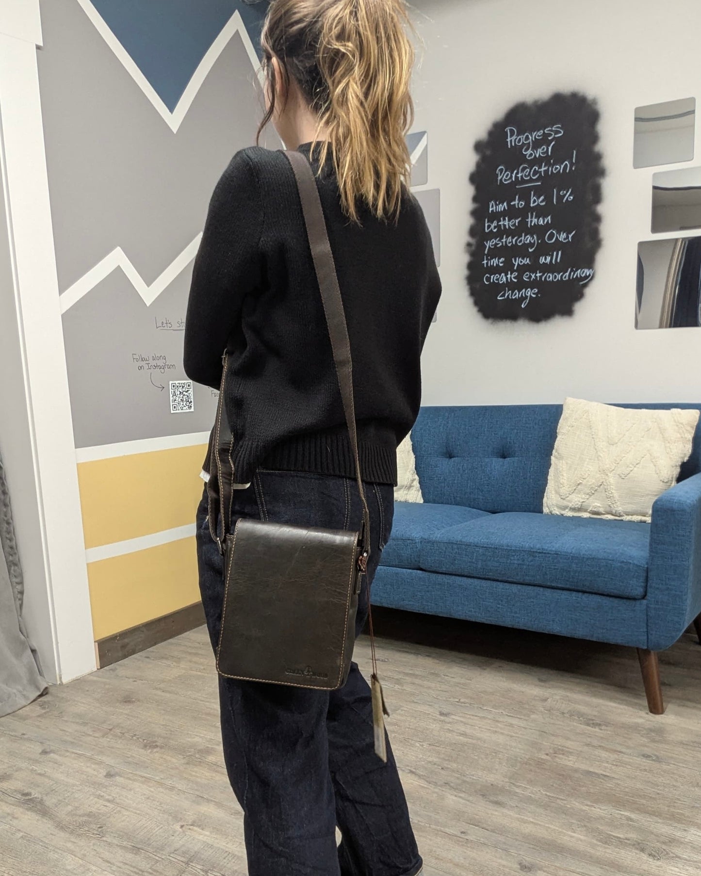 Luna Unisex Leather Small Shoulder Bag: 2 COLORS