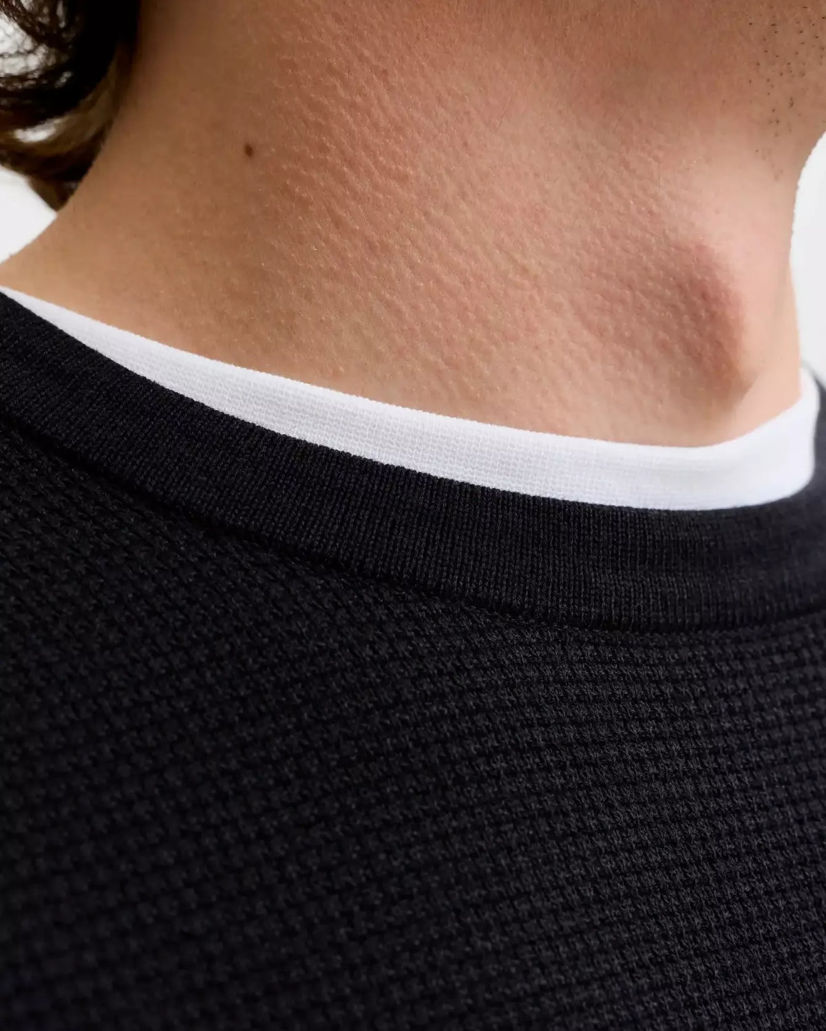 The Austin Knit Crew Neck Sweater: Black
