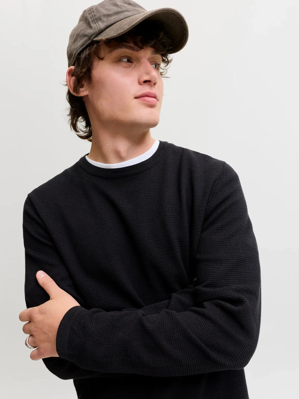 The Austin Knit Crew Neck Sweater: Black
