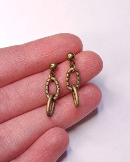 Chain Link Brass Stud Earrings