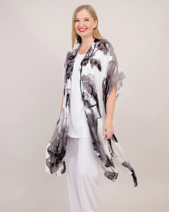 The Darcy Impression Kimono 🍁