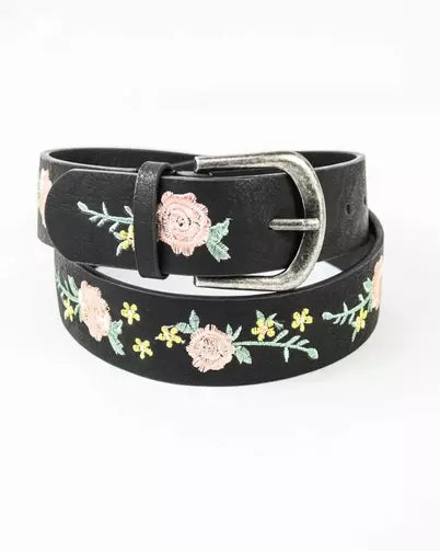 Floral Horse Shoe Buckle Belt