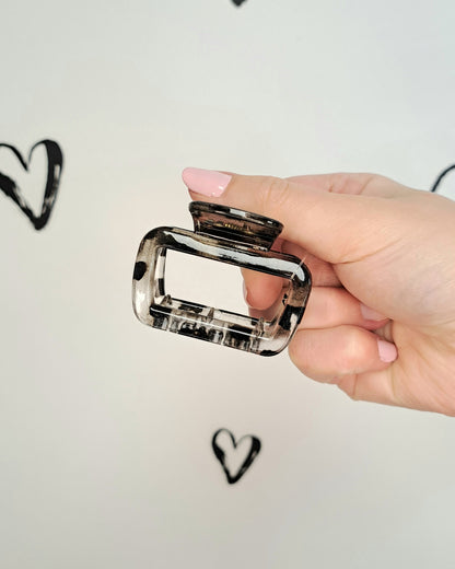 Rounded Rectangular Claw Clips