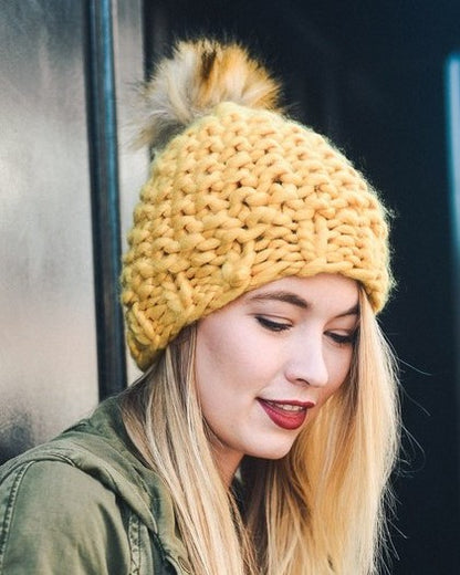 Oversized Chunky Knitted Pom Touque