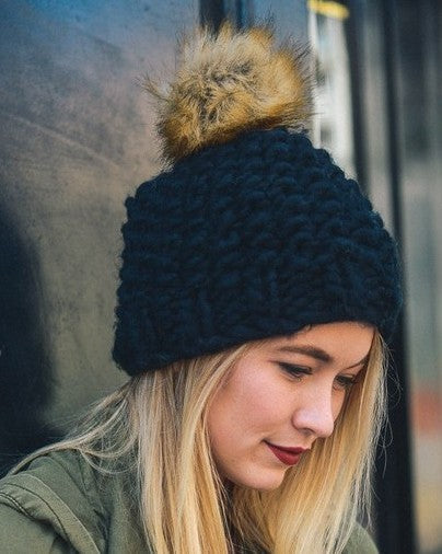 Oversized Chunky Knitted Pom Touque
