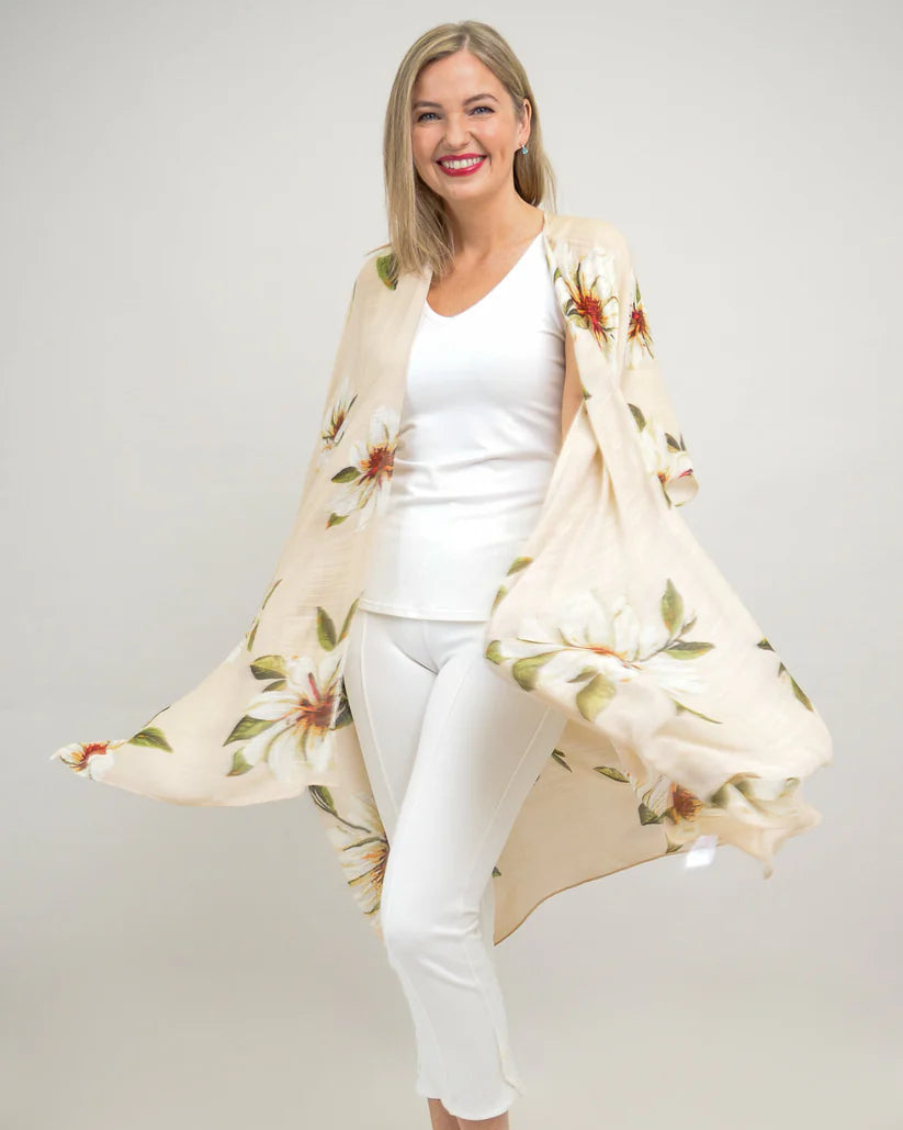The Darcy Sand Floral Kimono 🍁