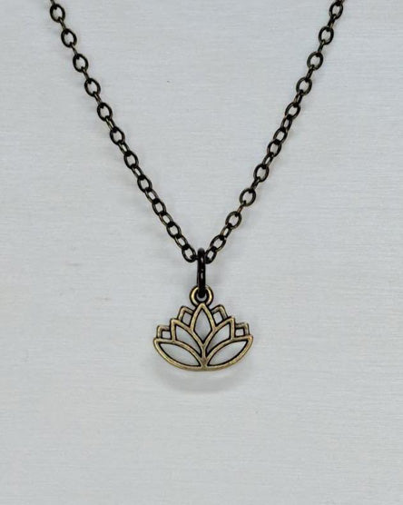 Lotus Brass Short Necklace