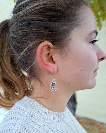 Silver Daisy Circle Earrings